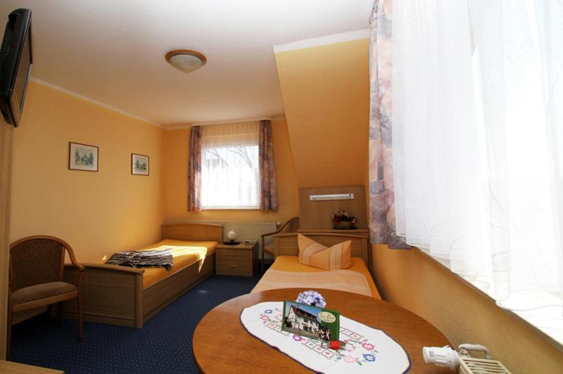 Familienhotel Zur Linde Panschwitz-Kuckau Екстериор снимка