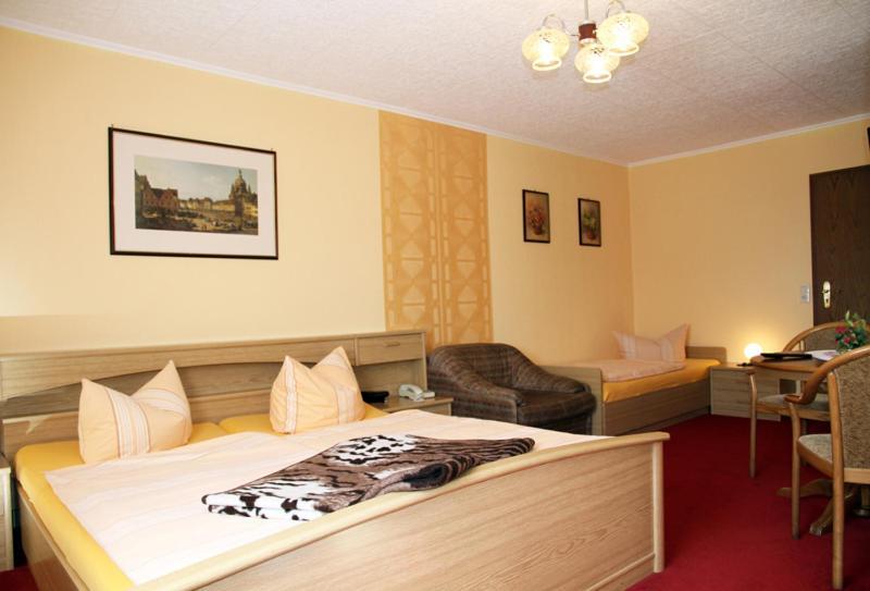 Familienhotel Zur Linde Panschwitz-Kuckau Стая снимка